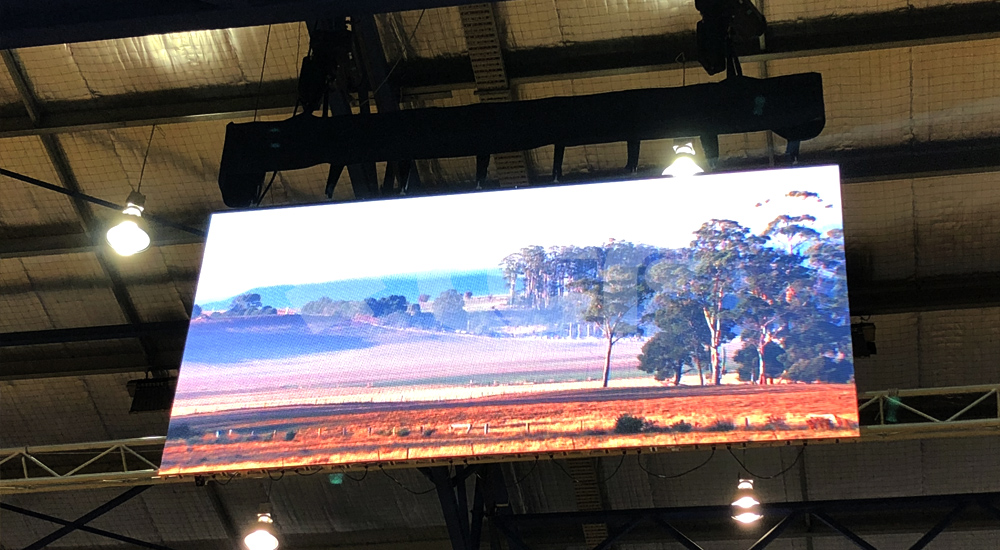 澳大利亚塔斯马尼亚球场2.jpg 澳大利亚塔斯马尼亚球场2.jpg